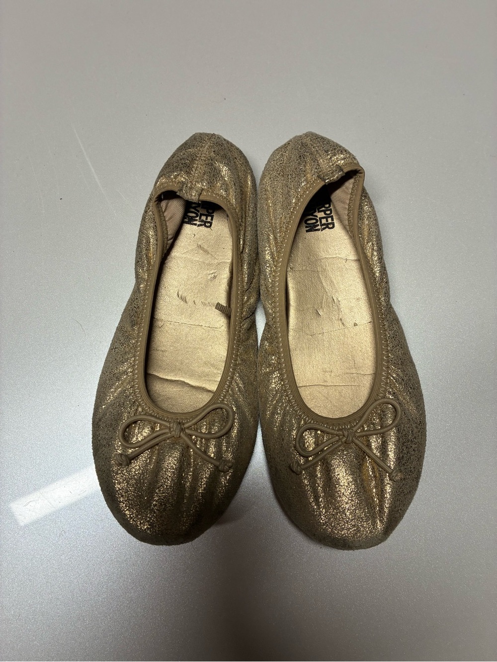 Harper Canyon Girls' Metallic Gold Ballet Flats size 1